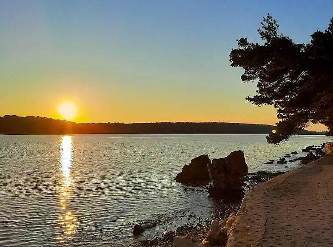 Apartment Stokic Rab Town